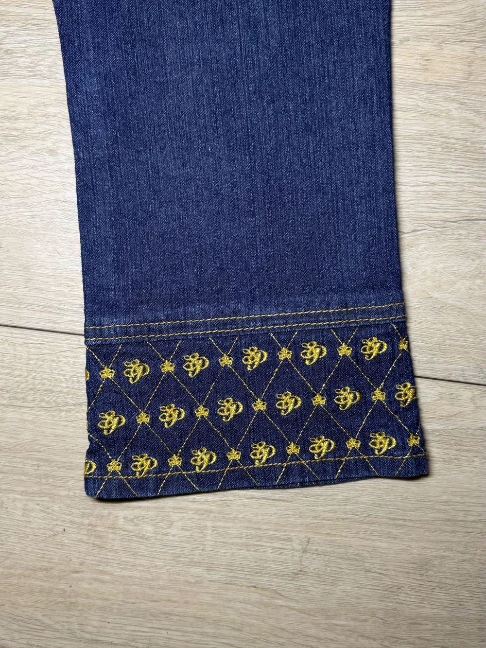 Y2K 2000s Girls Southpole Gold Embroidered ‘SP’ On Cuff Jeans